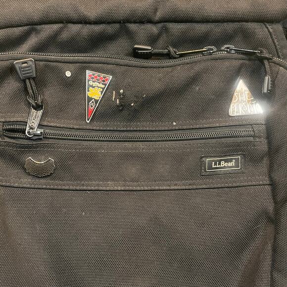 L.L. Bean Black Messenger Backpack Computer Multi use Utility Traveler Crossbody - Picture 10 of 10